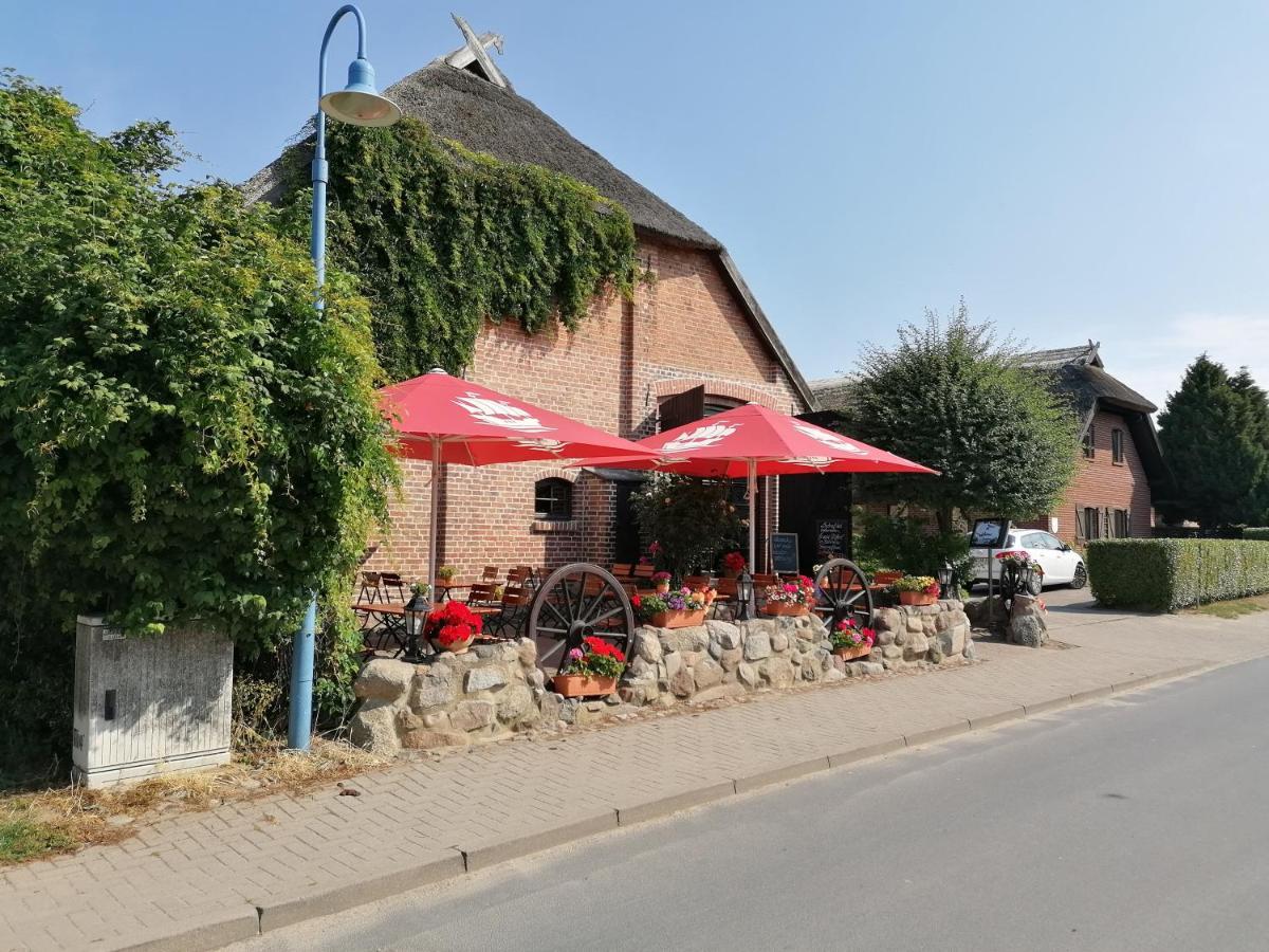 Gasthof-Ferienwohnungen-Kliesow'S Reuse 알트레드데비츠 외부 사진